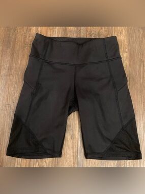 Like New Athleta High Rise Cycling/Bike Shorts